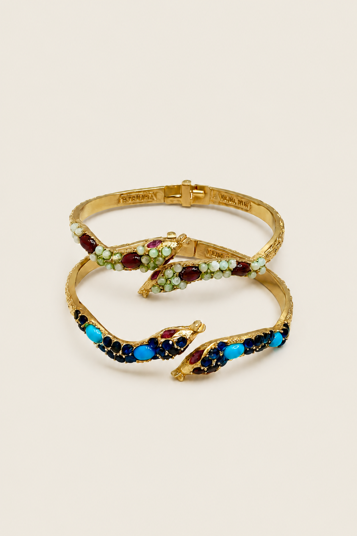 Pulsera Padé en forma de serpiente con cristales verdes jade, complemento exclusivo para aportar un toque único y refinado