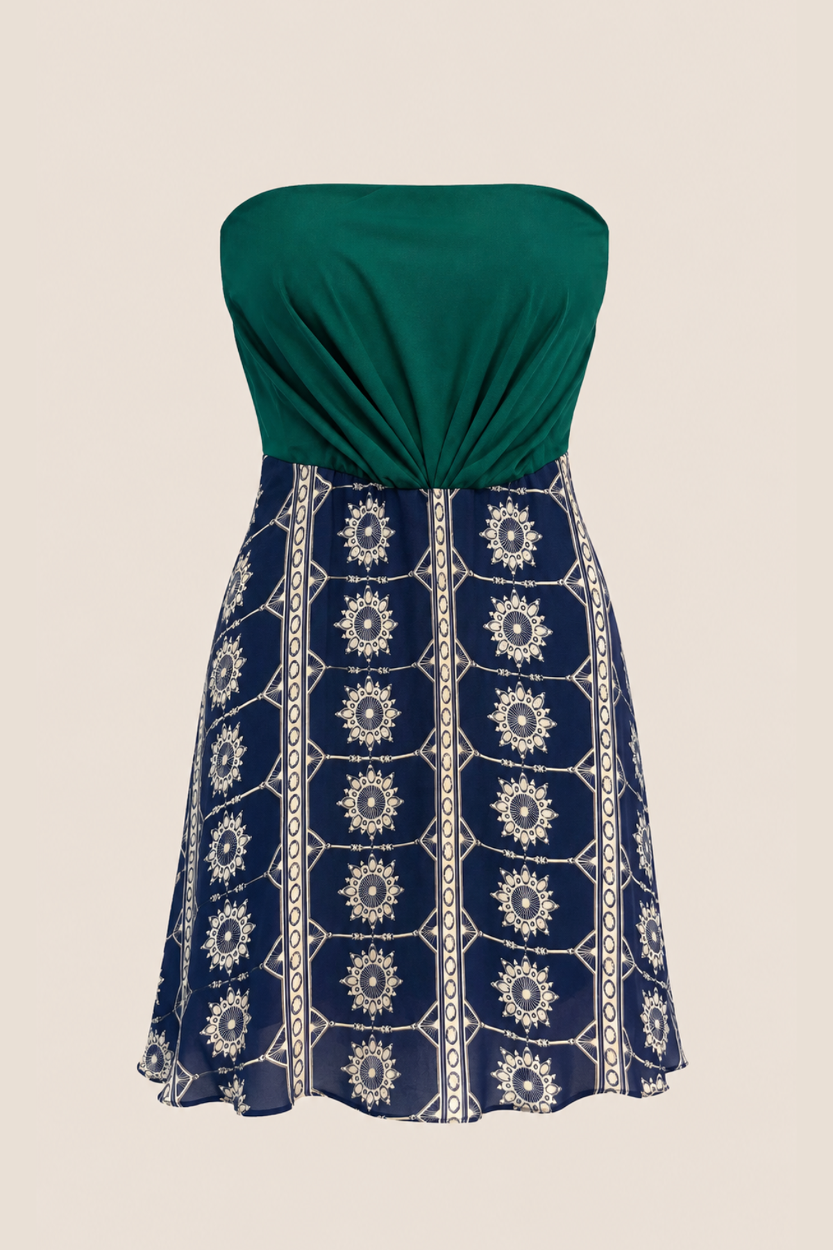 Mini vestido Eskell, bicolor, parte superior en verde, parte falda estampada azul, escote bañera, ideal para fiestas