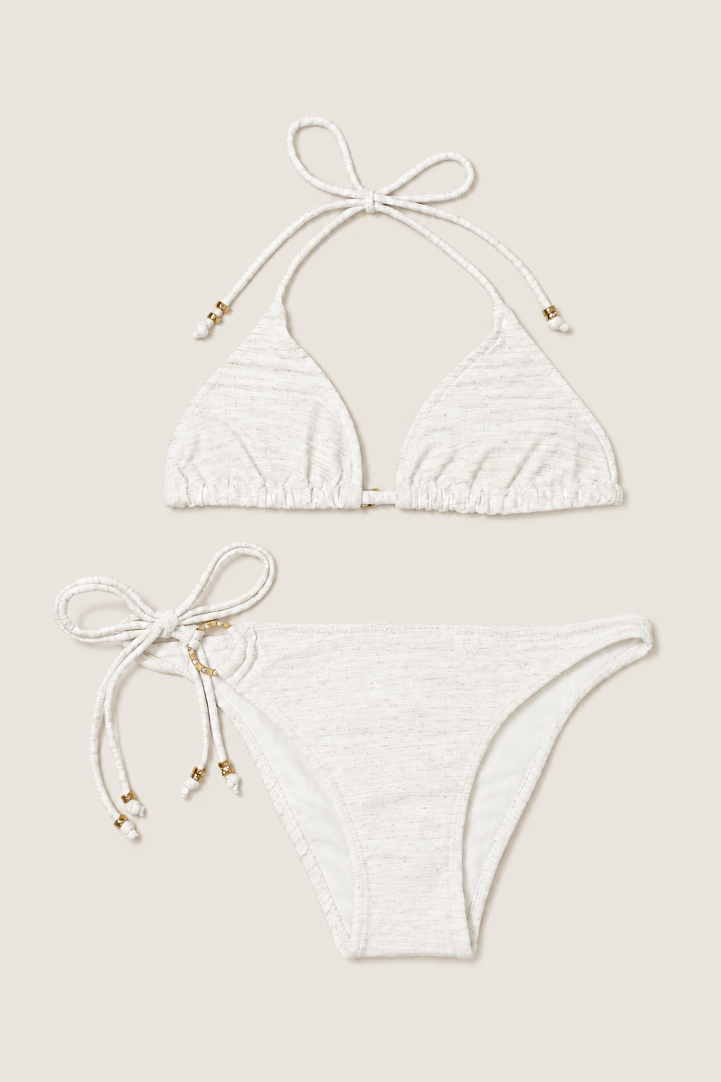 Bikini femenino JLO con estilo minimalista y detalles cuidados para lucir perfecto en cualquier ocasión de verano