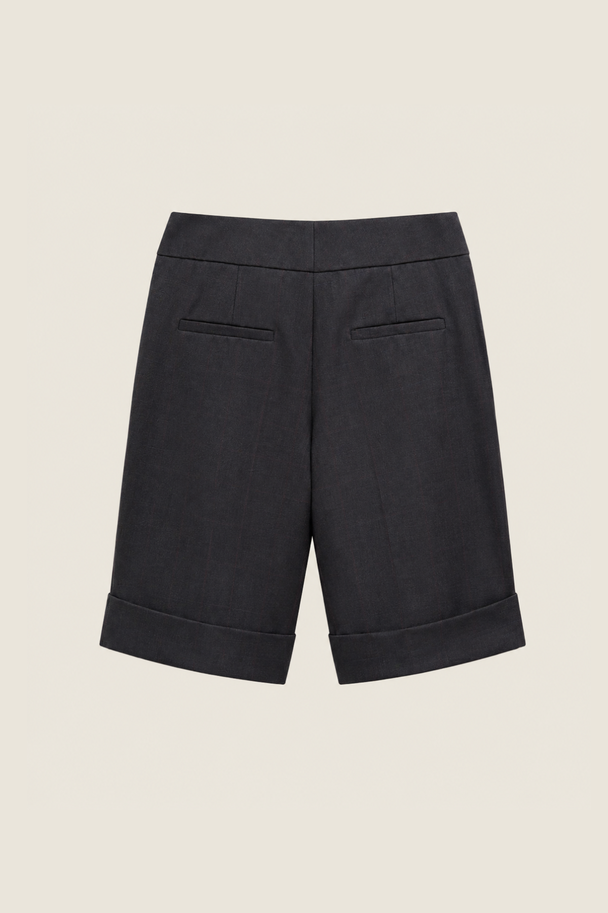 Pantalones cortos Park en color navy confeccionados en lana 100 %, parte trasera