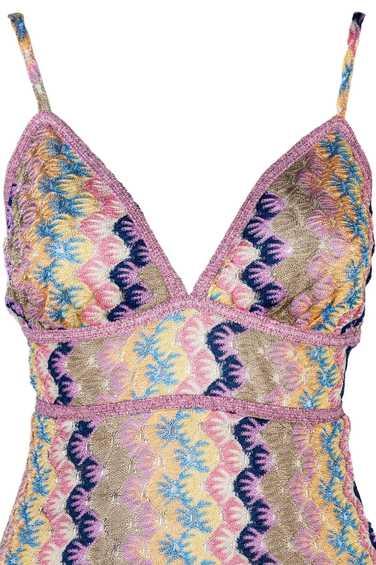 Modelo con vestido maxi Oasi de caída ligera y estilo refinado perfecto para bodas, cenas y looks elegantes de noche