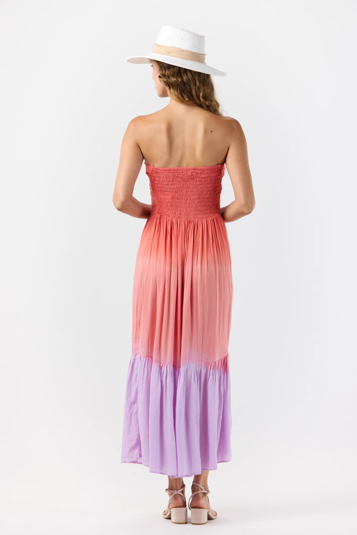 Vestido largo elegante Honey con caída fluida para looks de eventos de verano, y playa