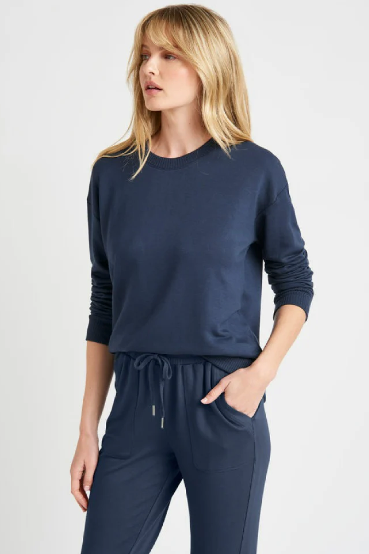 Jersey Splendid Supersoft en color Navy, tejido suave y cómodo ideal para combinar con looks casuales y de estilo relajado