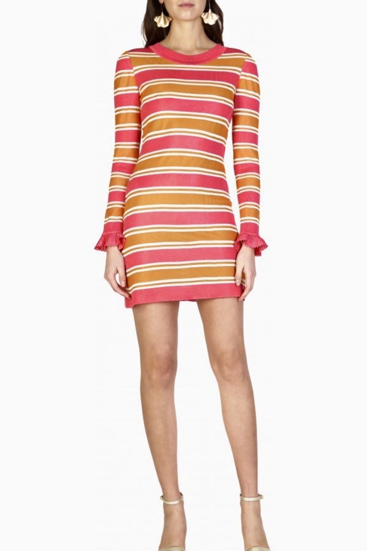 Vestido corto Kukhareva Piper en tonos coral y ocre con diseño fluido y mangas largas ideal para eventos elegantes y modernos