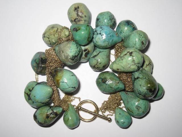 Pulsera Gabriela De La Vega con diseño delicado y elegante, acabado artesanal que realza cualquier look con un toque femenino y moderno