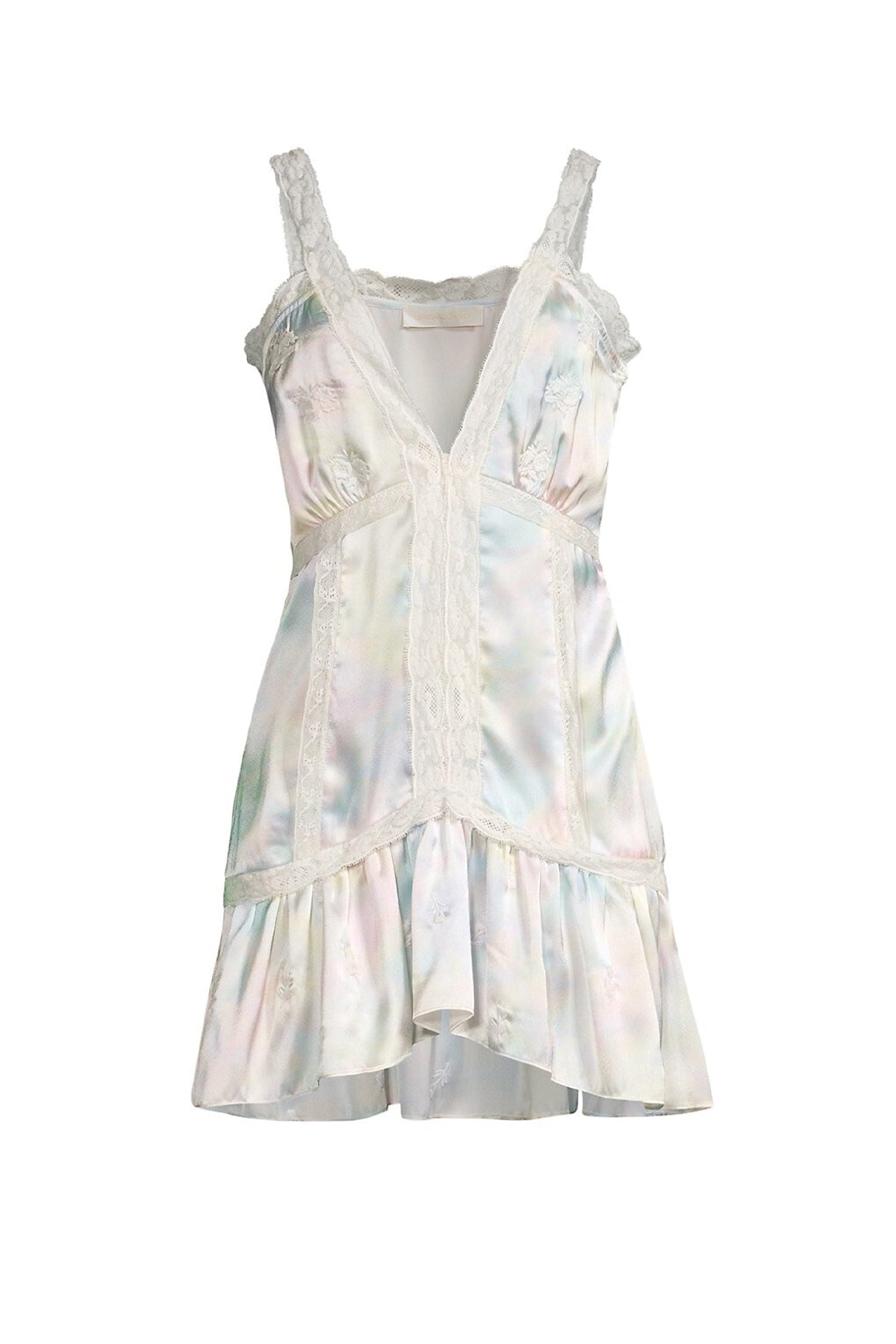 Vestido corto LoveShackFancy Navie en estampado floral vintage con volantes y lazo en cintura sobre fondo blanco limpio