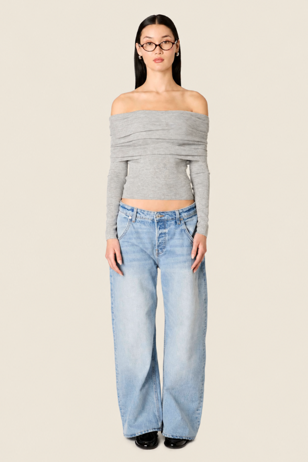 Suéter Islay para mujer en color heather grey, diseño de punto suave y corte cómodo ideal para looks casuales y modernos