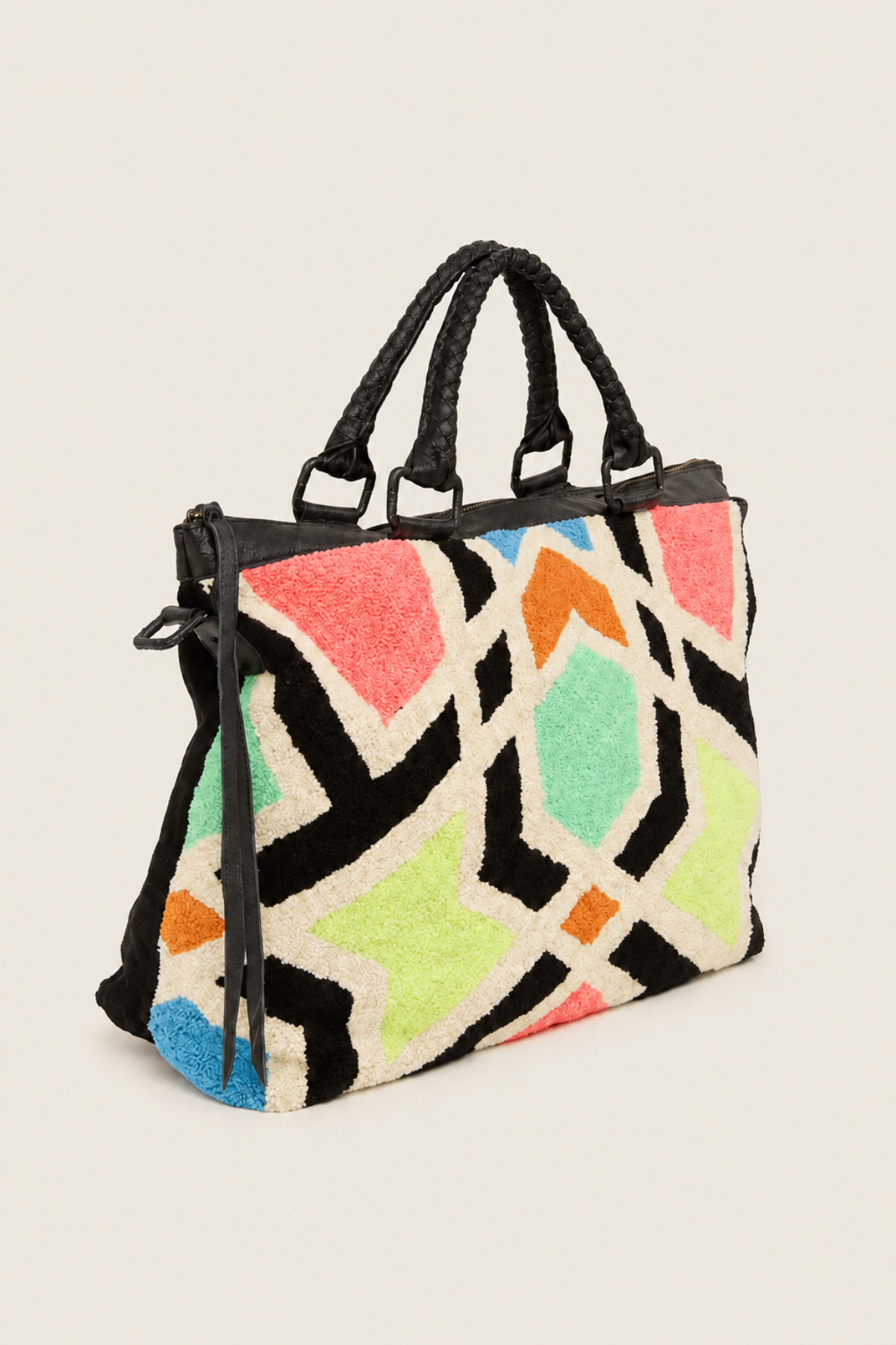 Bolso Cleobella Avalon Mosaic Bag fotografiado sobre fondo blanco resaltando los detalles del diseño y los tonos naturales