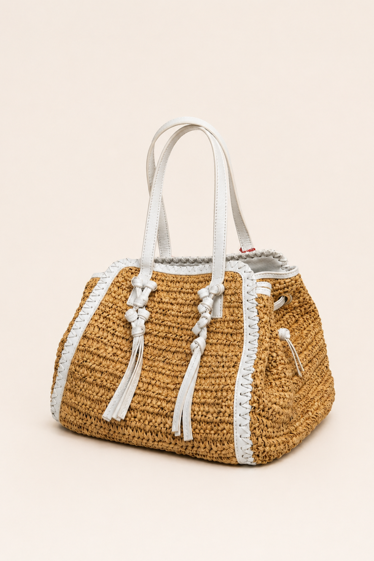 Bolso rafia natural con asas de piel sofisticado ideal vacaciones y ciudad