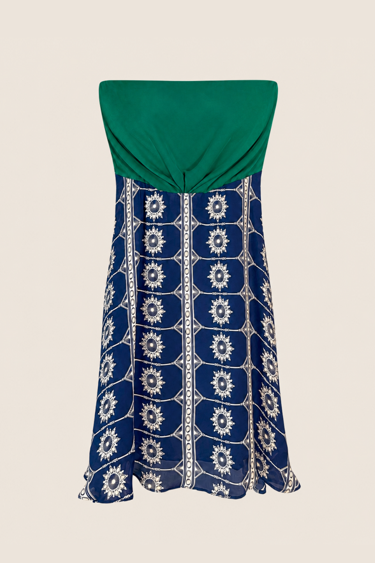 Mini vestido Eskell, bicolor, parte superior en verde, parte falda estampada azul, escote bañera, ideal para fiestas