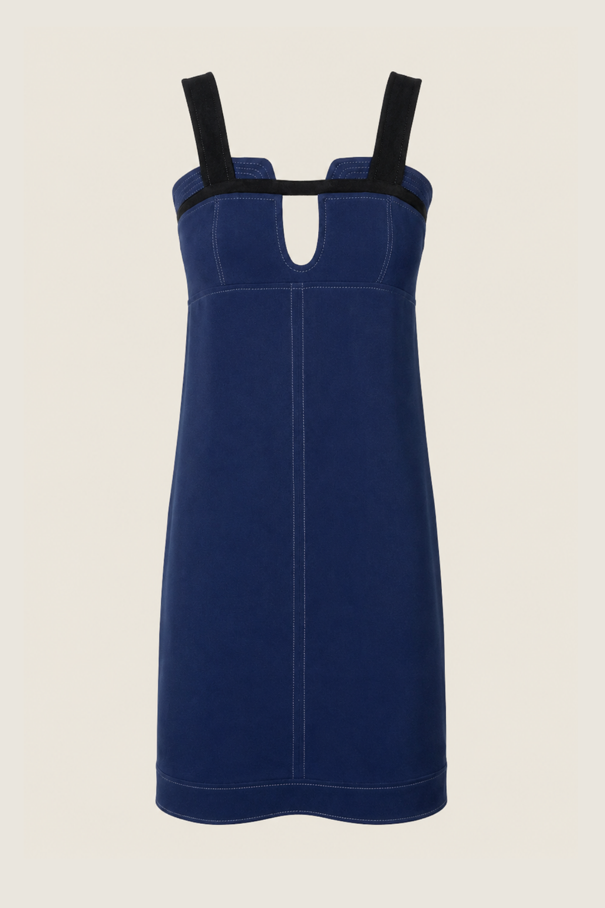 Vestido corto de seda Derek Lam en azul marino con detalles en negro, escote cuadrado con corte en V y falda ligeramente acampanada