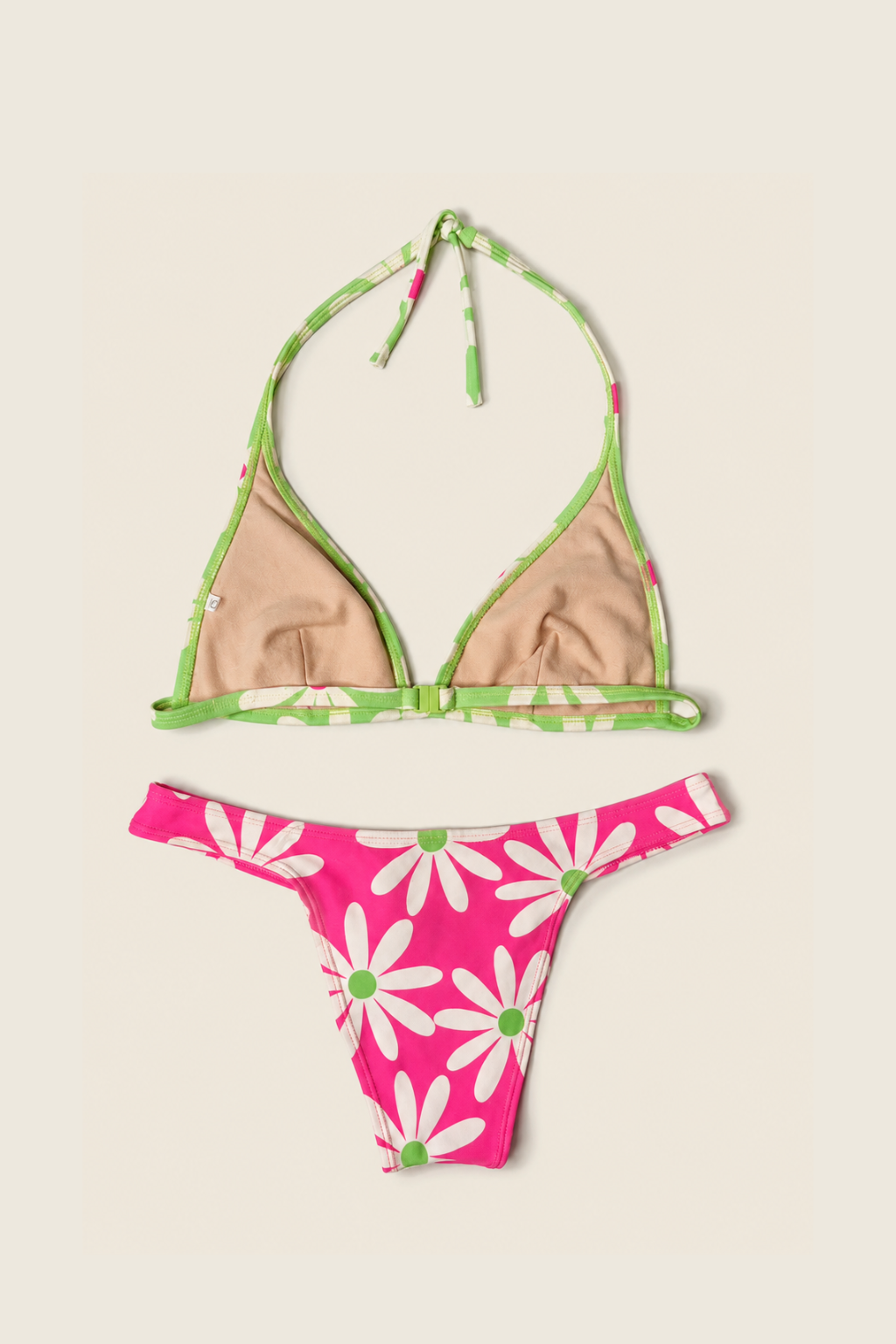 Conjunto bikini rosa estampado con top halter y diseño elegante para playa y vacaciones