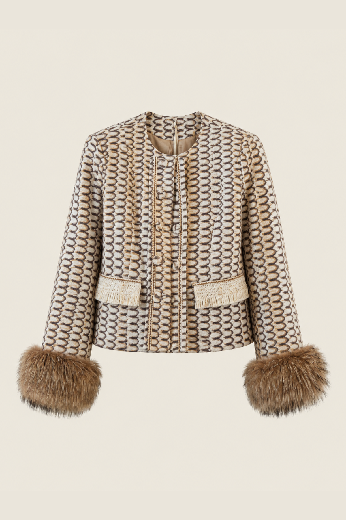 Chaqueta Rachel Pho Firenze con estampado charme y puños de piel sintética colgada en percha mostrando corte entallado elegante