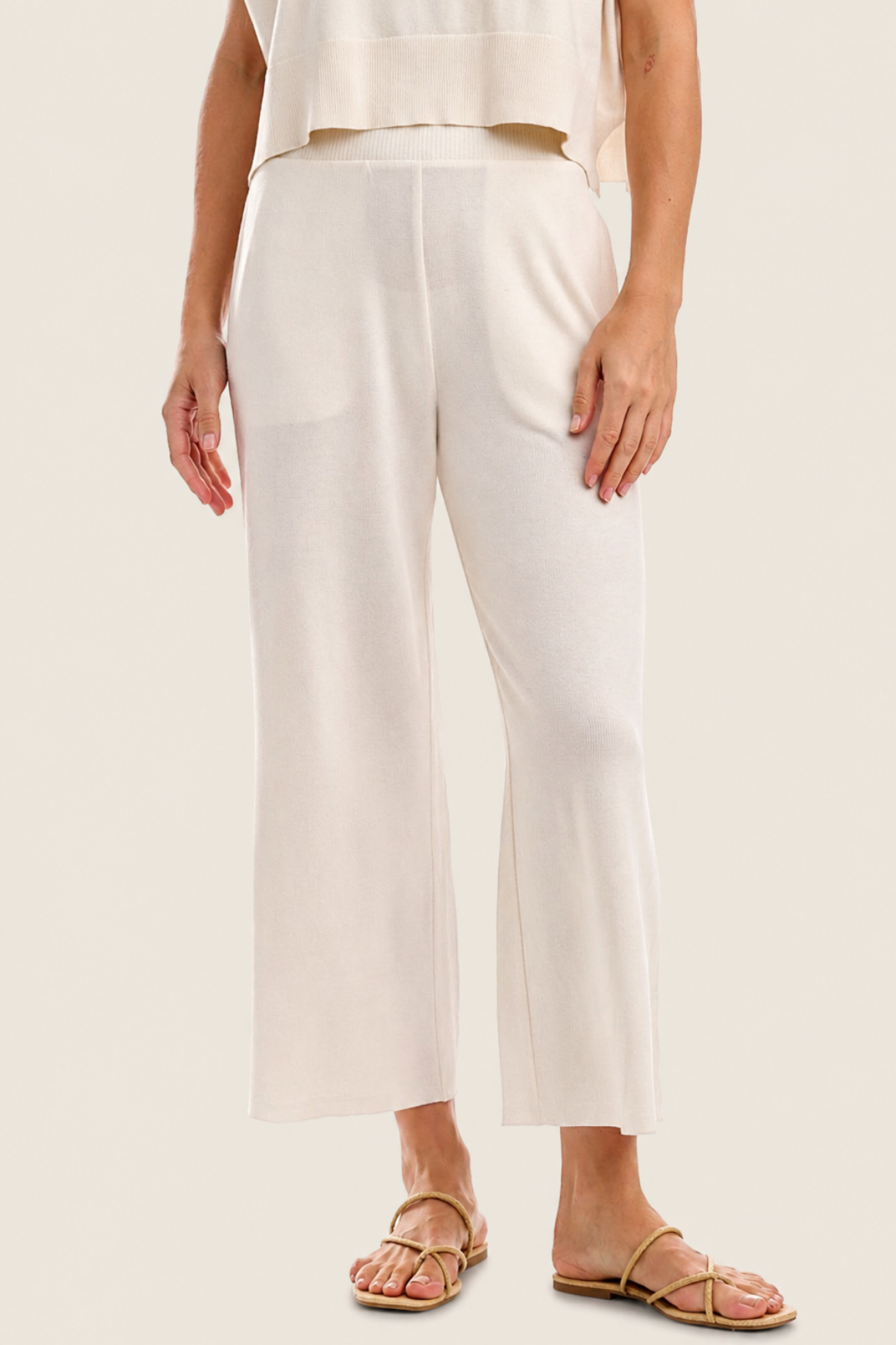 Pantalón Splendid Brook color moonstone con corte recto y cintura alta, ideal para un look casual y sofisticado