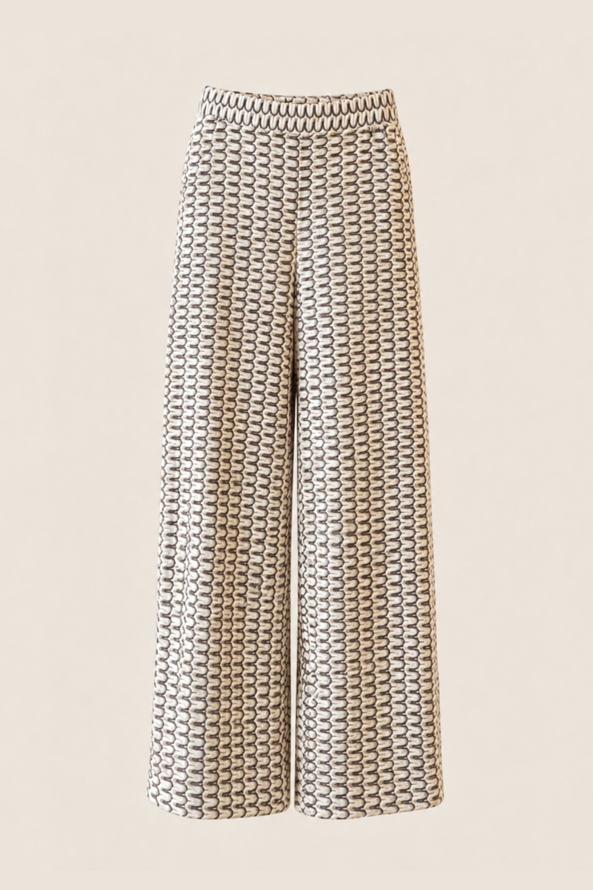 Pantalón Charme Pho Firenze con estampado de rayas verticales colgado en percha mostrando pernera ancha fluida elegante