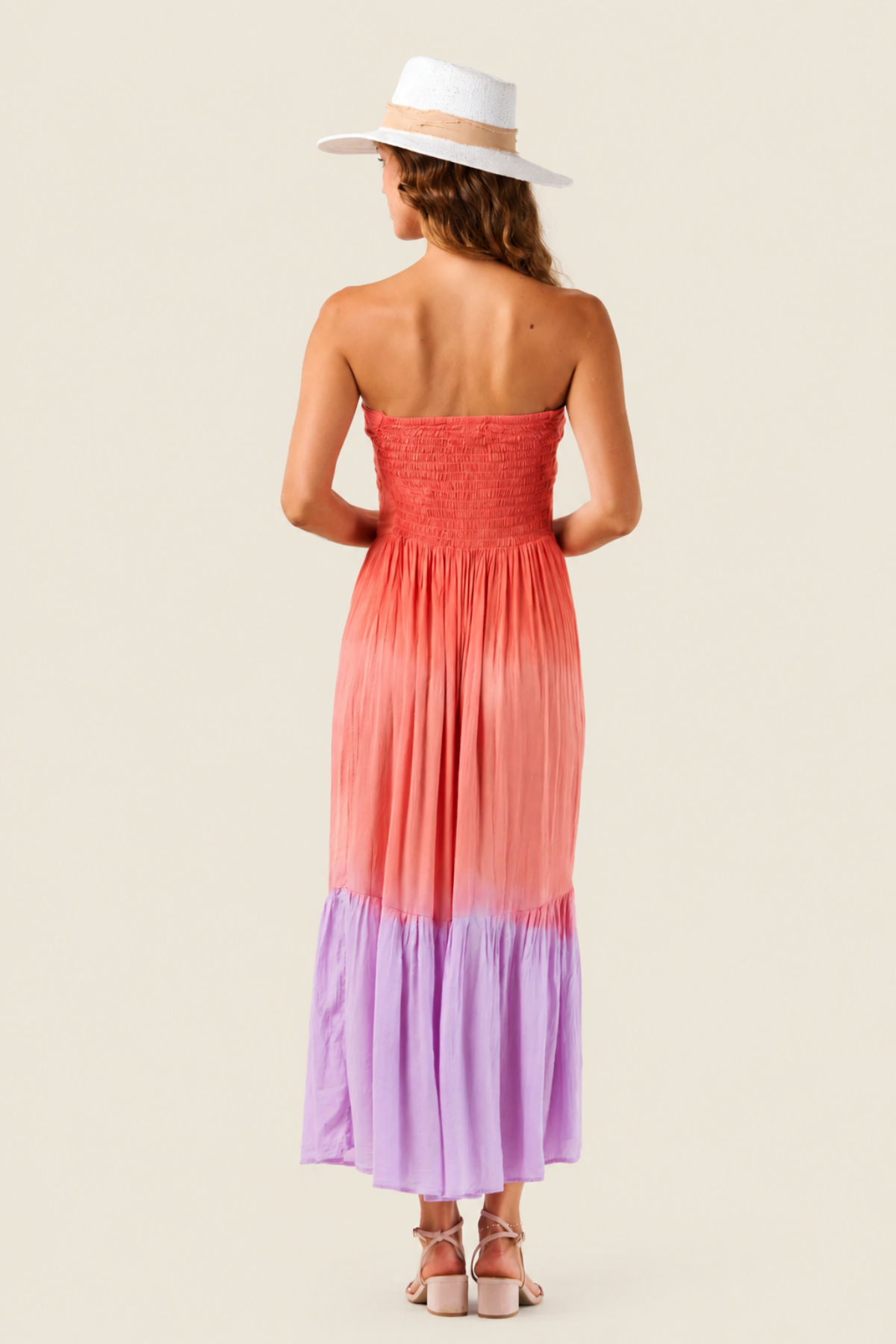 Vestido largo elegante Honey con caída fluida para looks de eventos de verano, y playa 