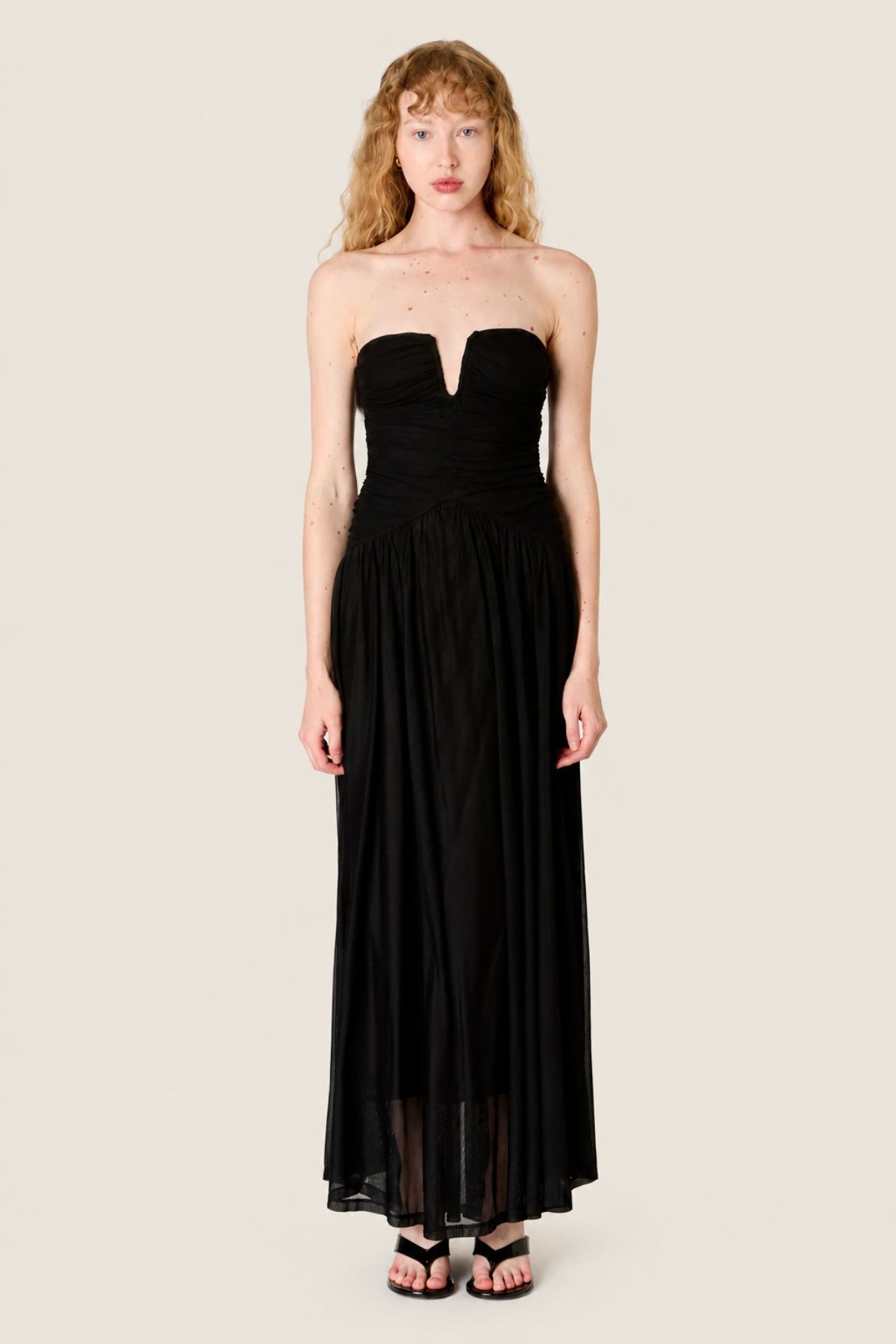 Vestido Beverly largo, elegante de mujer para eventos con silueta fluida y estilo sofisticado