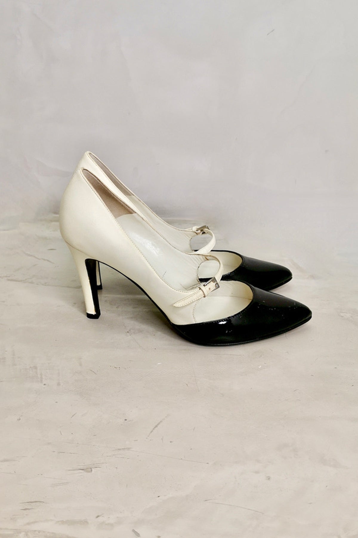 Sigerson Morrison Black and White